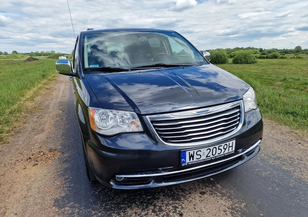 Chrysler Town &amp; Country cena 66500 przebieg: 188888, rok produkcji 2014 z Siedlce małe 742